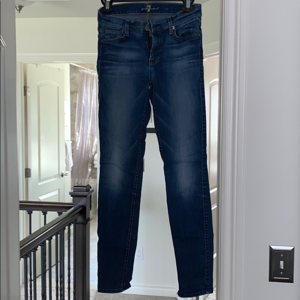 Super cute jeans. Used to be my favorite pair!!